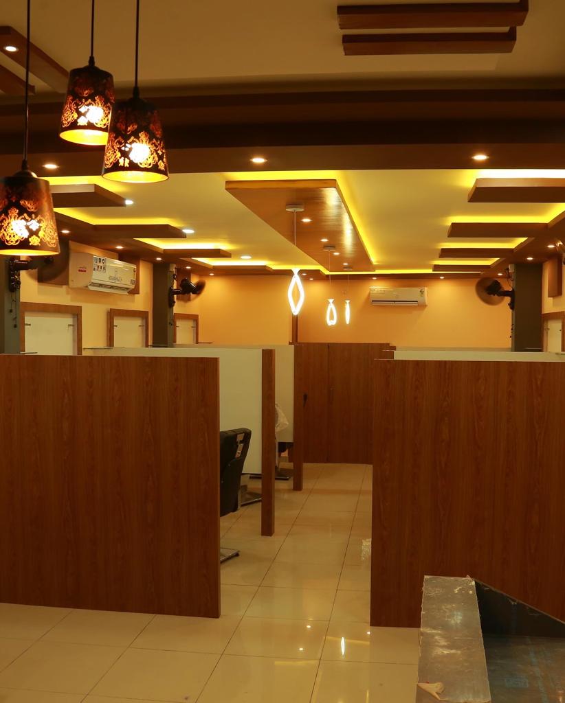 AYKA SALON AND BEAUTY PARLOUR CHERUVANNUR